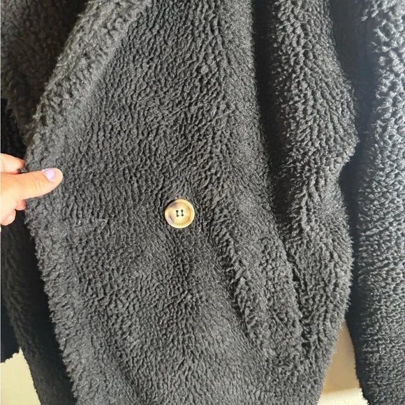 PrettyLittleThing Black Faux Shearling Teddy Coat - Picture 5 of 8